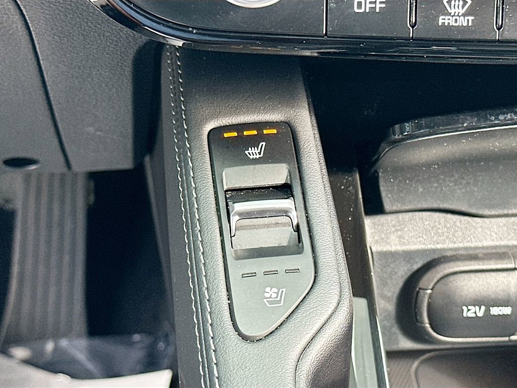 Used 2024 Kia Telluride EX w/ EX Captain's Chair Package AWD/4WD image 20