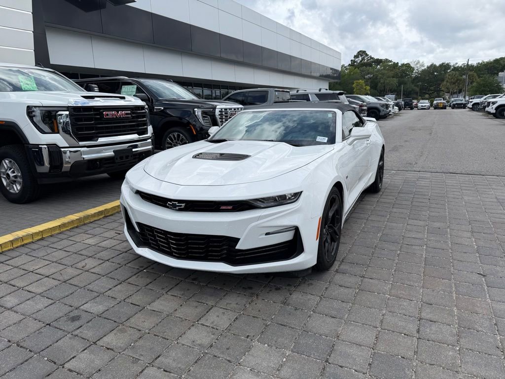 Used 2023 Chevrolet Camaro SS RWD image 2