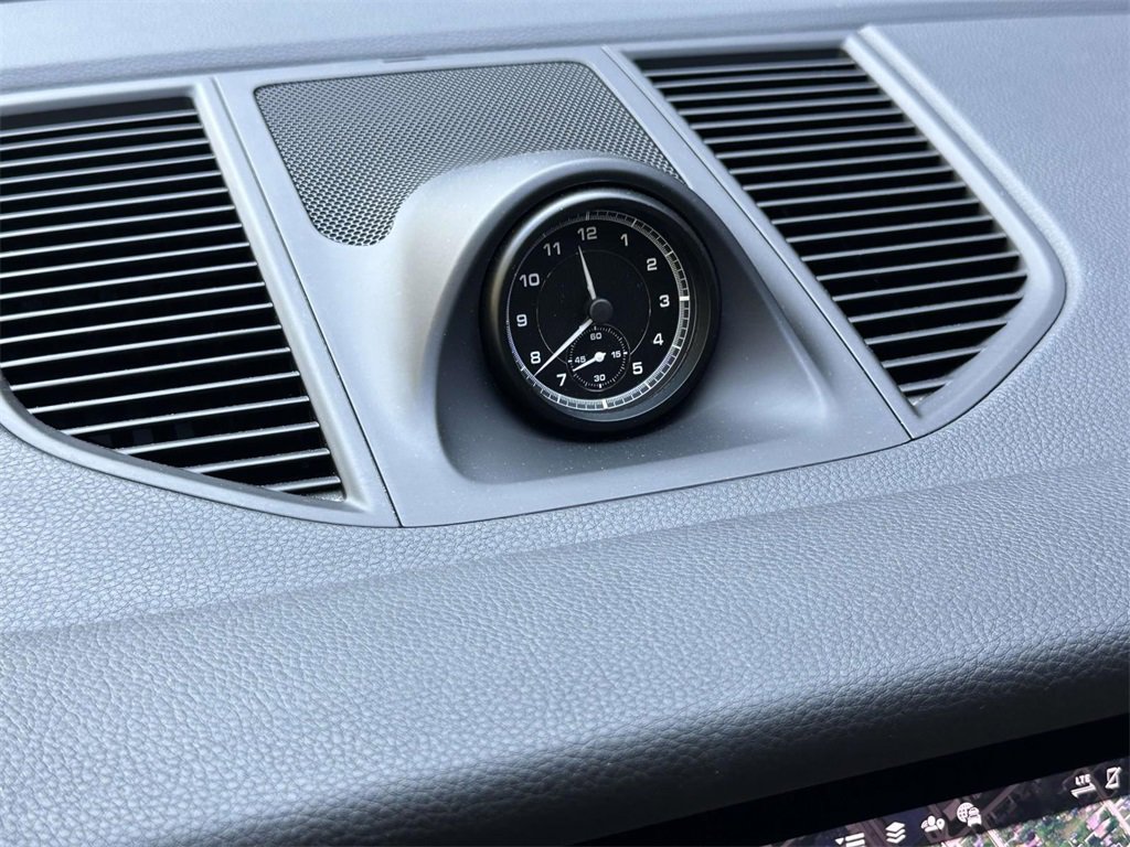 Certified 2025 Porsche Macan Turbo image 24