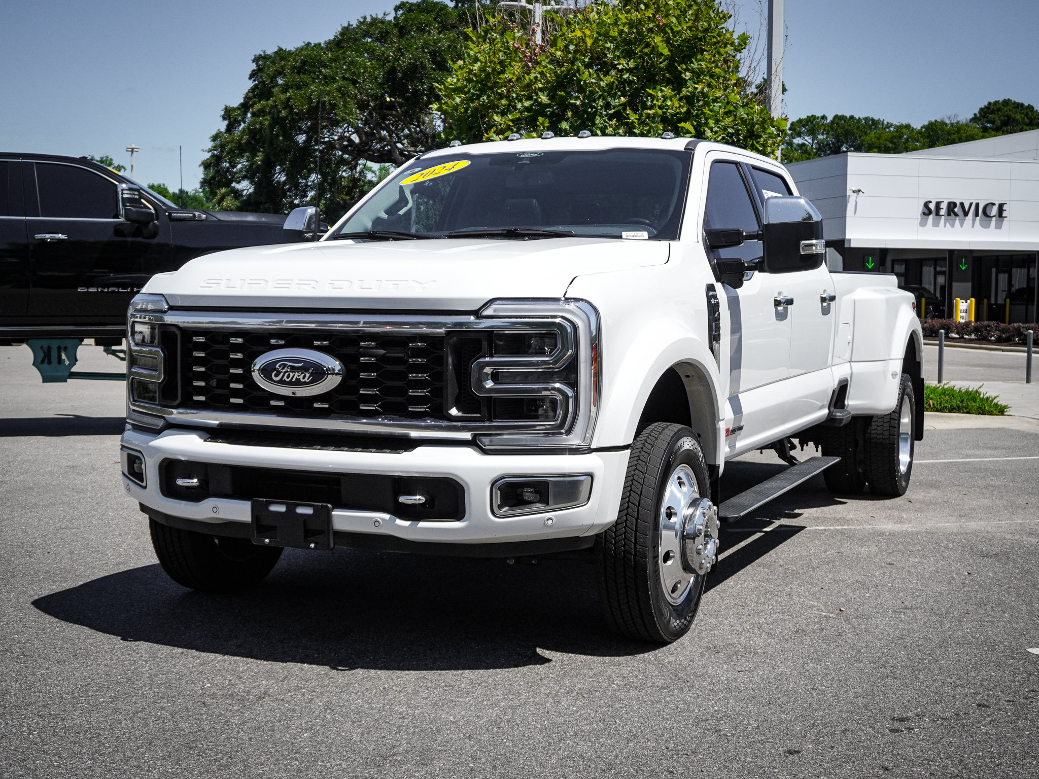 Used 2024 Ford F450 Limited w/ FX4 Off-Road Package AWD/4WD image 5