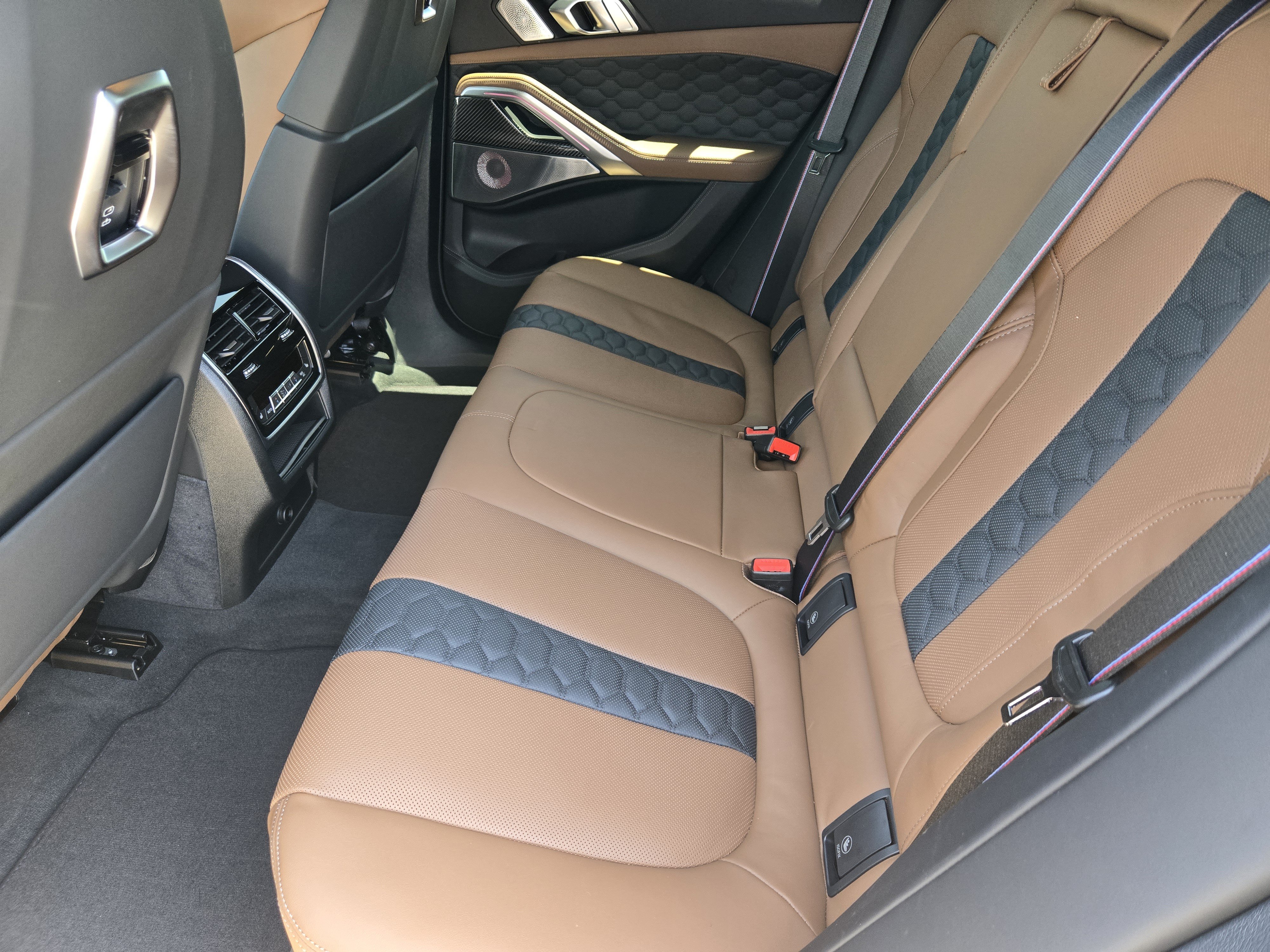 Used 2027 BMW X6 M Competition w/ Executive Package AWD/4WD image 40