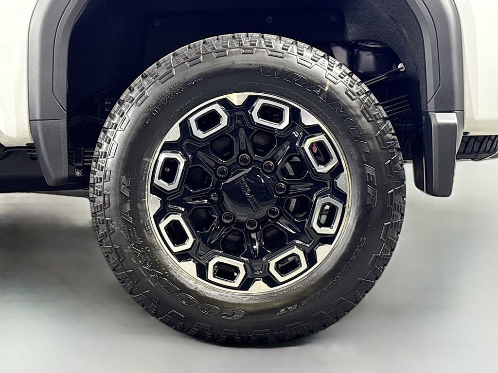 New 2025 GMC Sierra 3500 Denali w/ Denali Reserve Package image 32