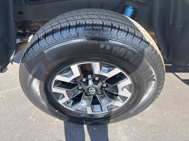 Used 2019 Toyota Tacoma TRD Off-Road AWD/4WD image 15