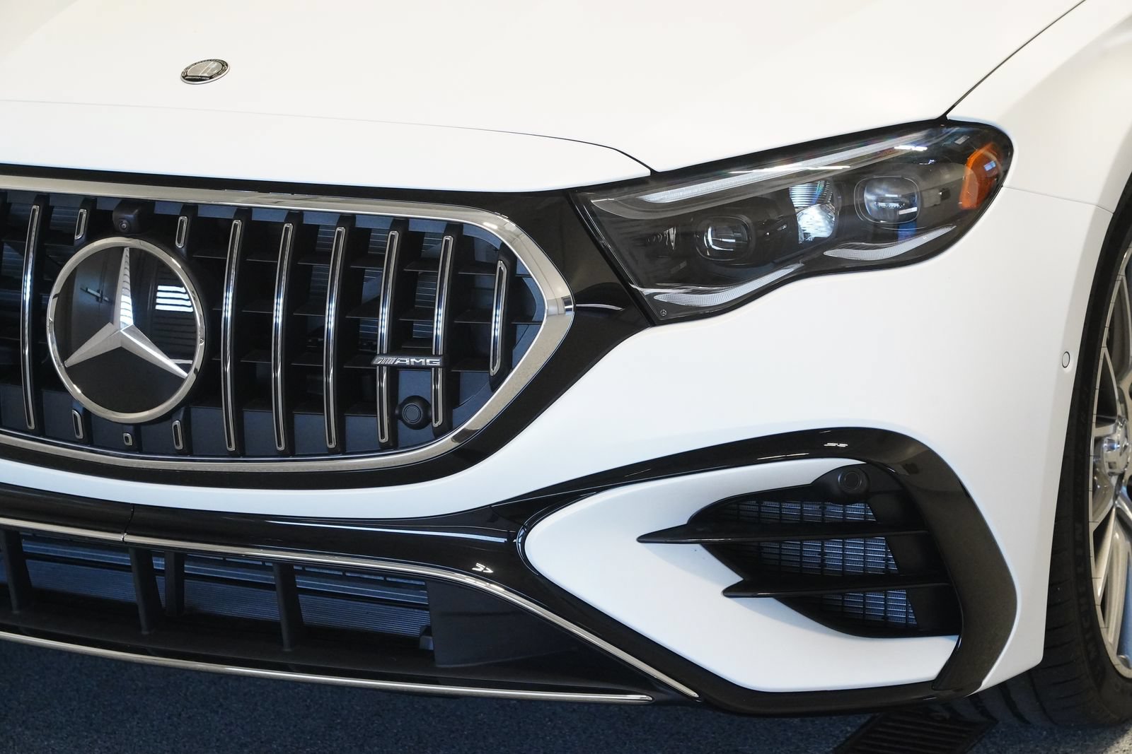 New 2026 Mercedes-Benz E 53 AMG e 4MATIC Wagon image 8