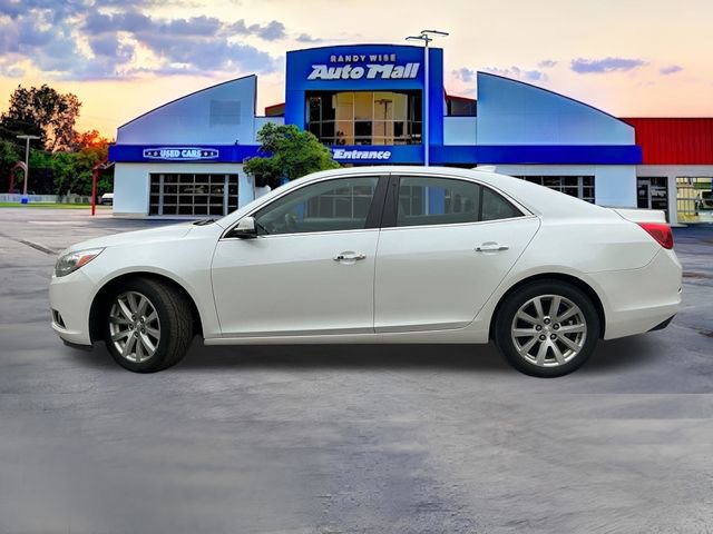 Used 2016 Chevrolet Malibu LTZ FWD image 3
