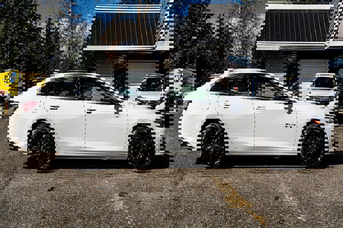 Used 2024 Chevrolet Malibu LT w/ Sport Edition image 19