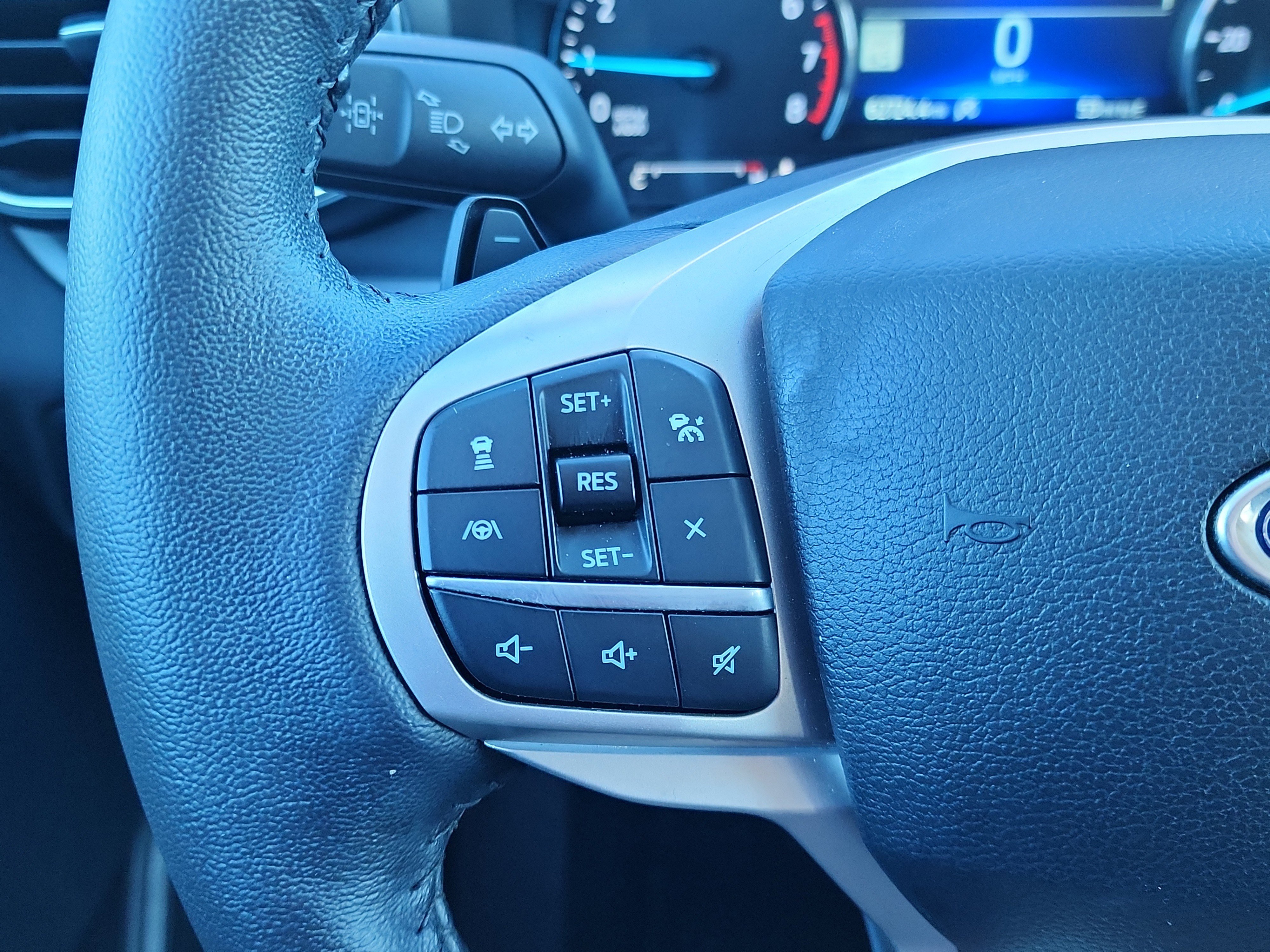 Certified 2020 Ford Explorer XLT w/ Equipment Group 202A image 21