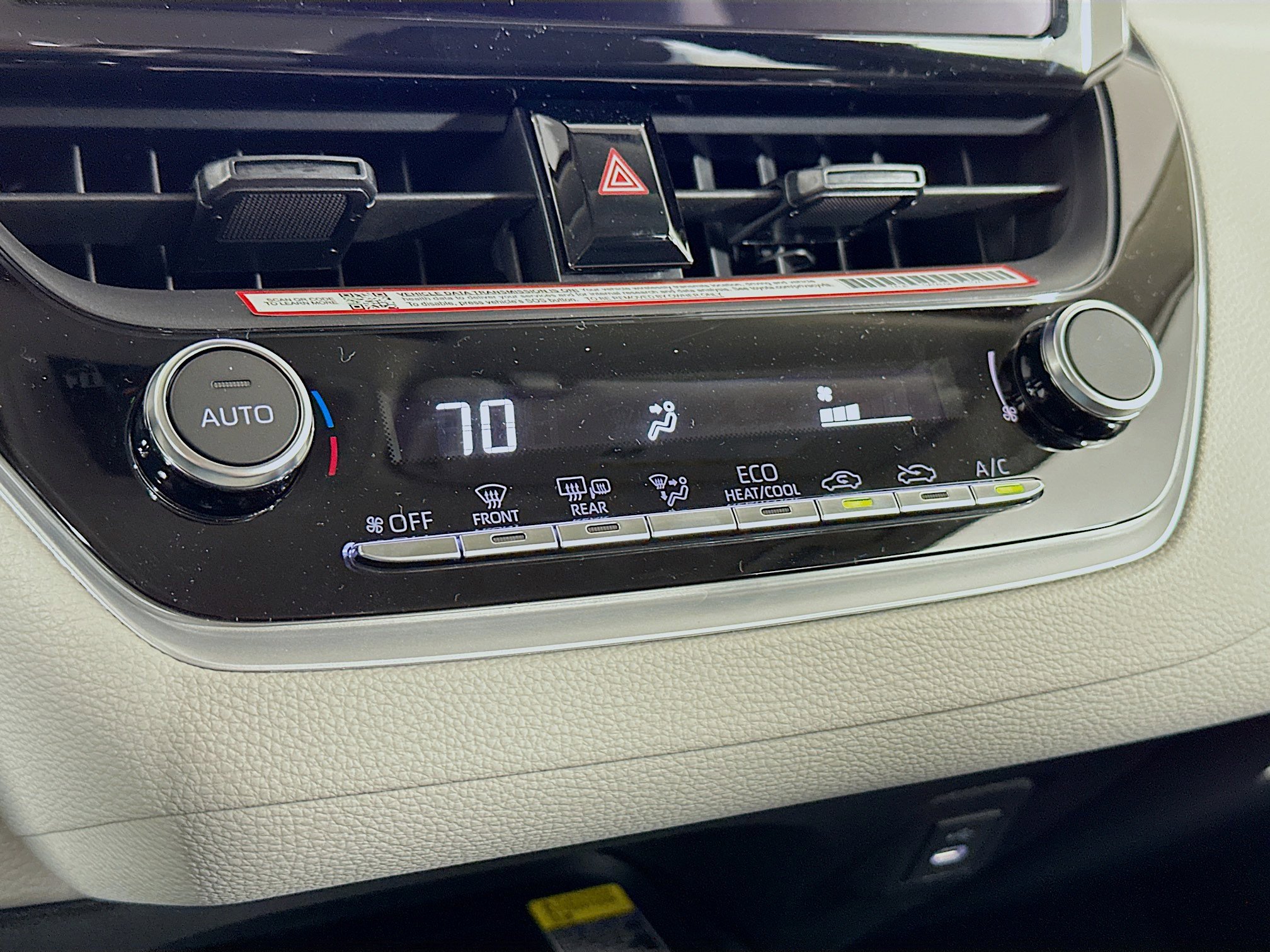 Used 2026 Toyota Corolla LE w/ LE Premium Package image 24