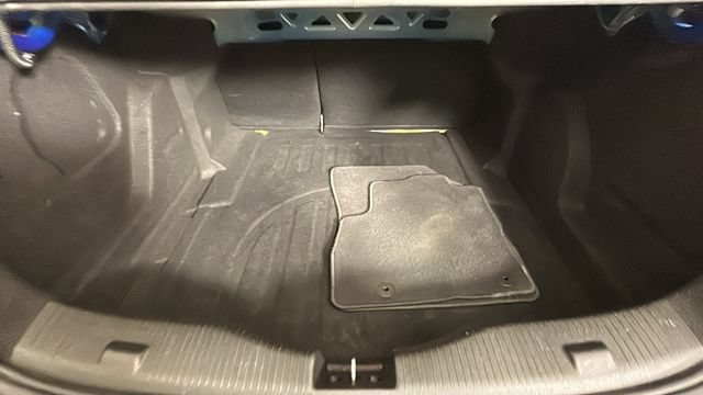Used 2019 Chevrolet Cruze LT w/ Convenience Package FWD image 28