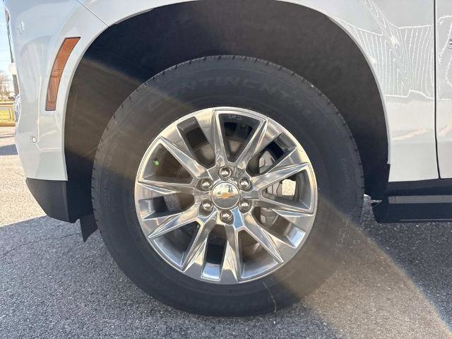 New 2026 Chevrolet Suburban Premier image 4