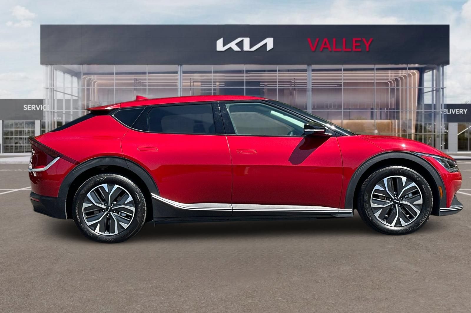 Used 2024 Kia EV6 Light RWD image 3