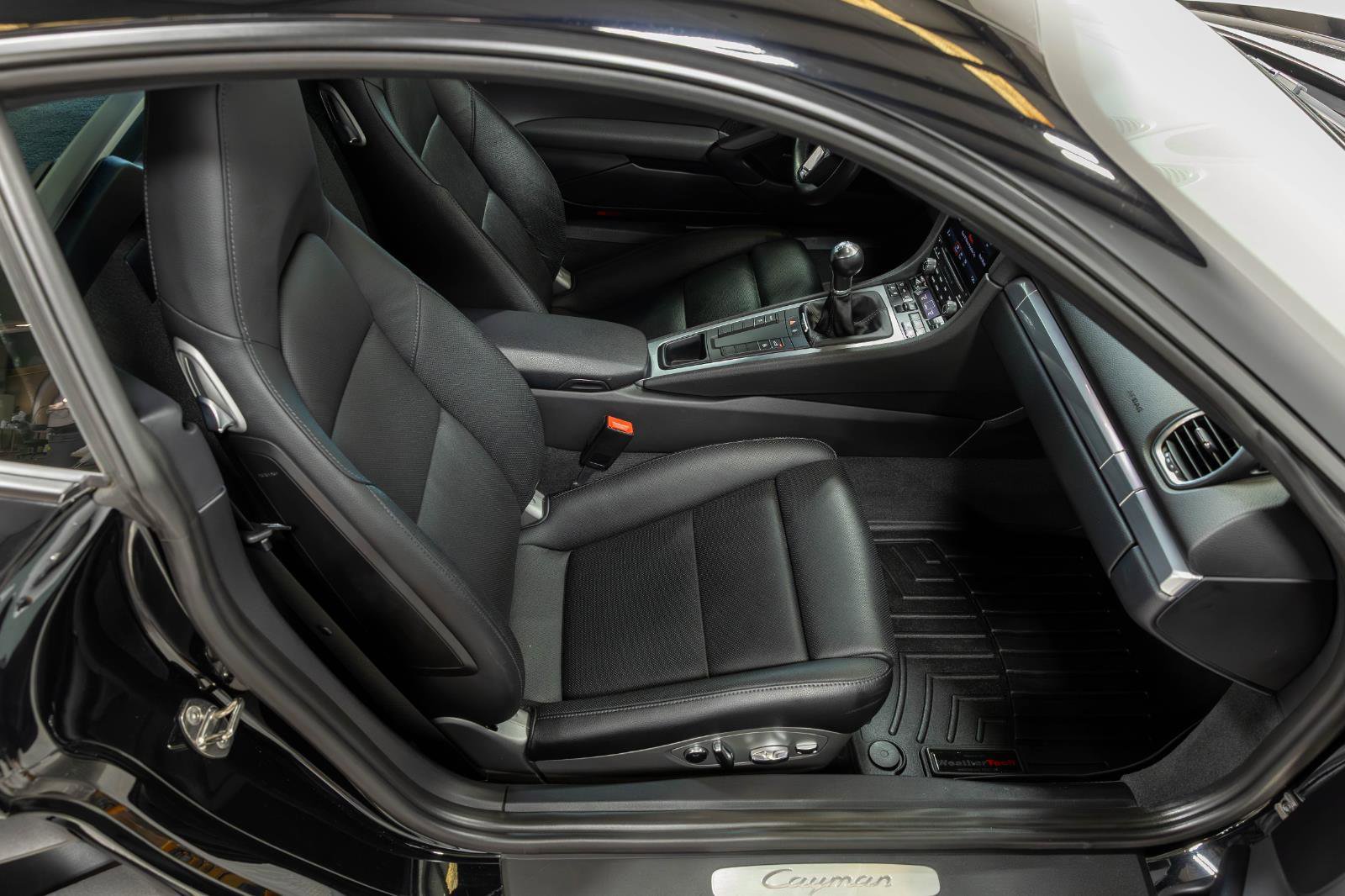 Used 2018 Porsche 718 Cayman RWD image 62