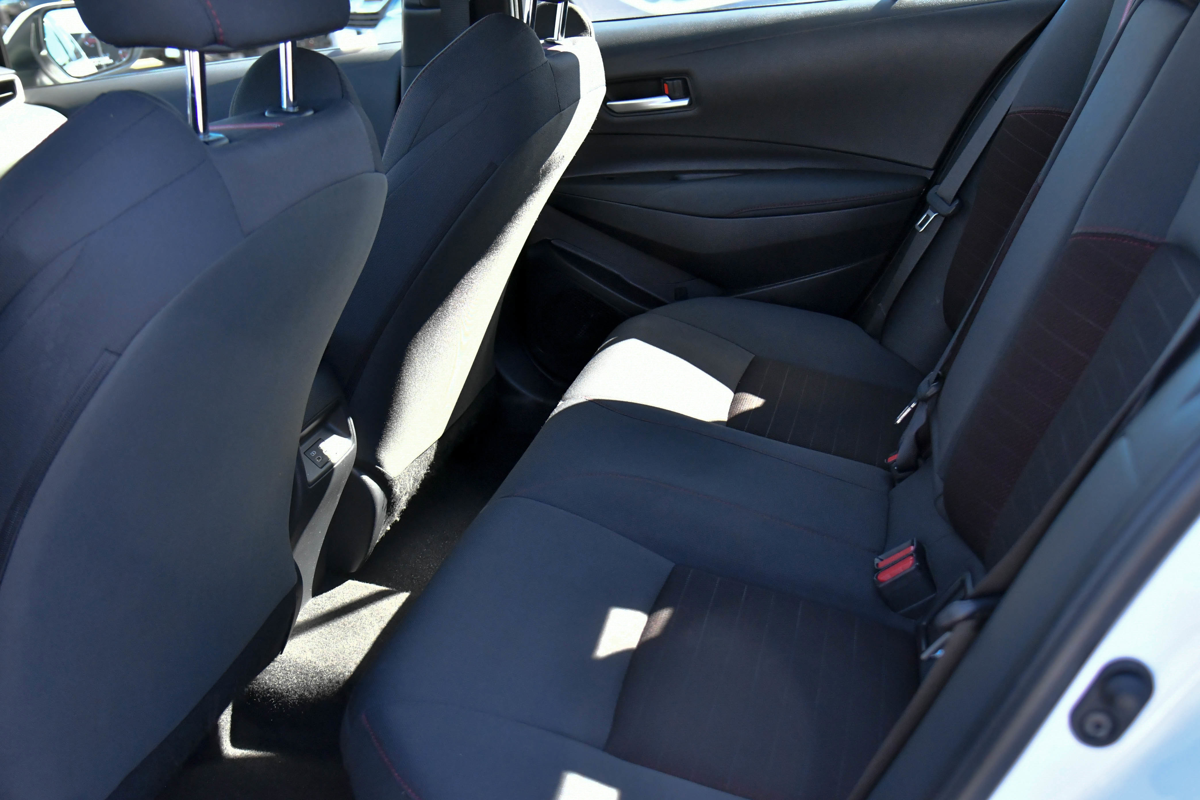 Used 2024 Toyota Corolla SE w/ SE Package image 38