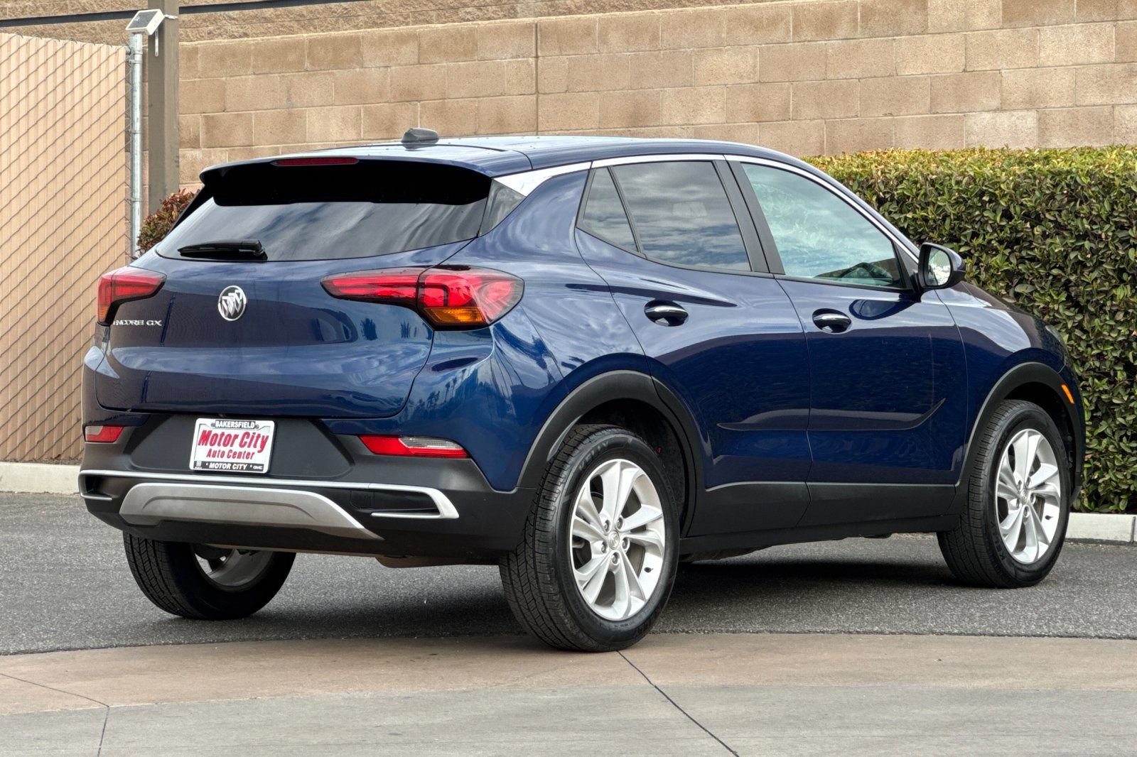 Certified 2023 Buick Encore GX Preferred FWD image 4