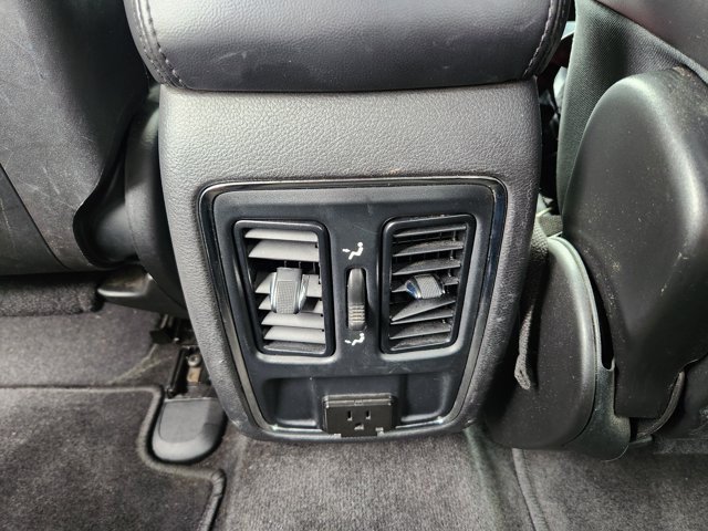 Used 2015 Jeep Grand Cherokee Altitude RWD image 32