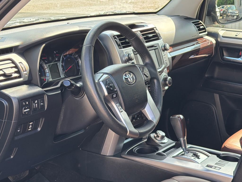 Used 2018 Toyota 4Runner Limited AWD/4WD image 15