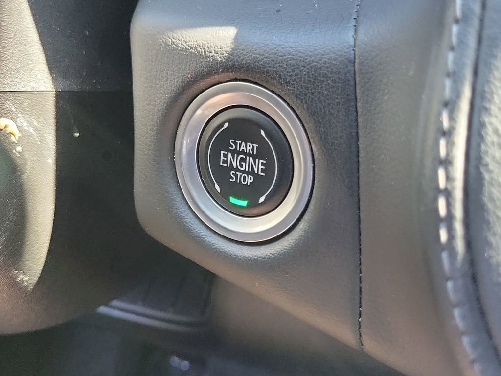 Used 2022 Chevrolet Tahoe Z71 w/ Luxury Package AWD/4WD image 14