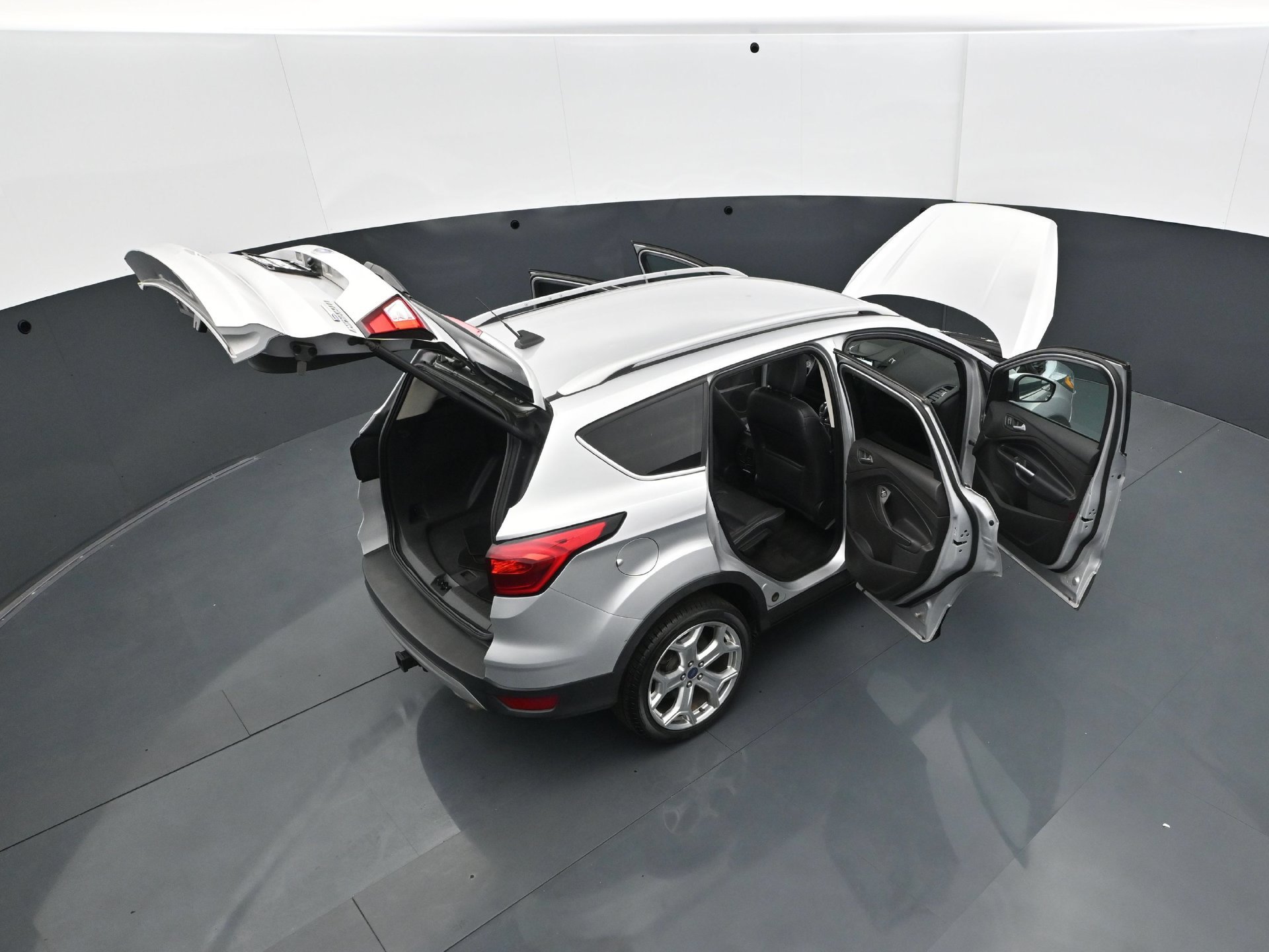 Used 2019 Ford Escape Titanium w/ U9j03 - Titanium Tow Package AWD/4WD image 41