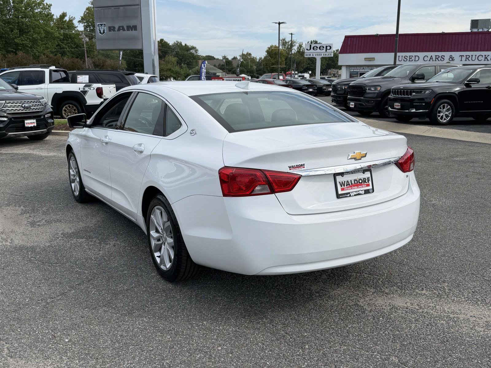 Used 2019 Chevrolet Impala LT FWD image 5