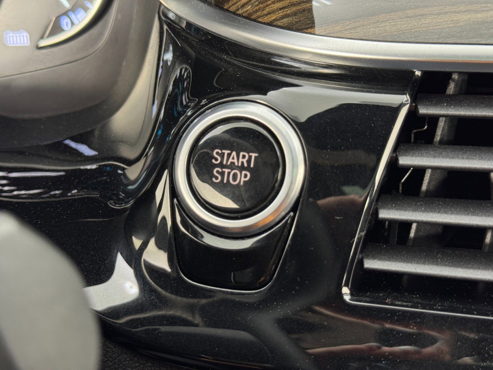 Used 2018 BMW 530e image 23