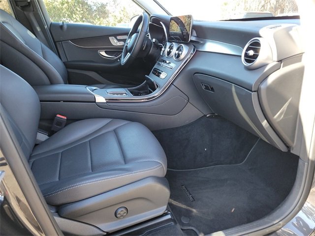 Used 2021 Mercedes-Benz GLC 300 4MATIC image 9