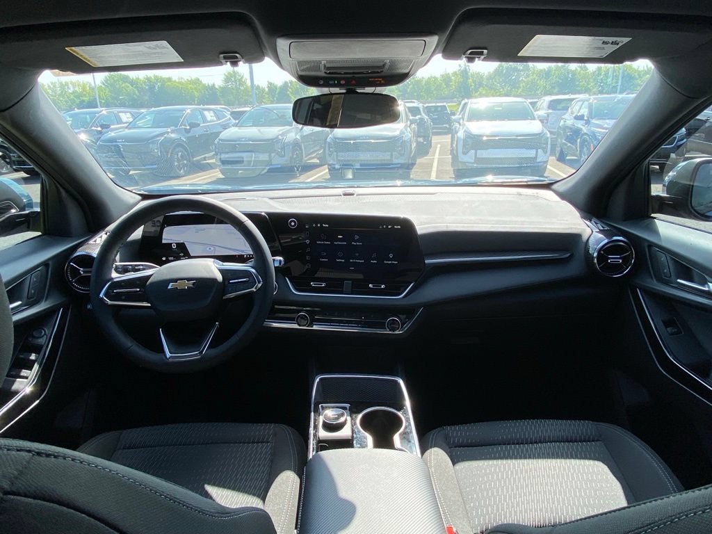 Used 2026 Chevrolet Equinox LT AWD/4WD image 20