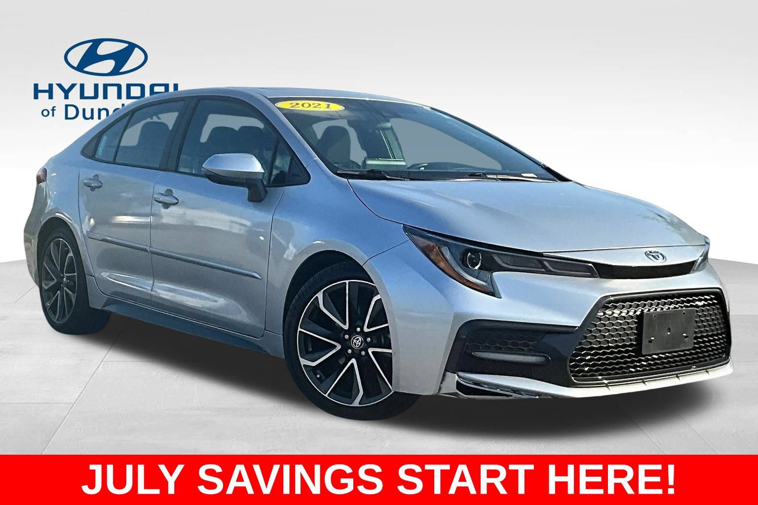 Used 2021 Toyota Corolla SE w/ SE Premium Package FWD image 2