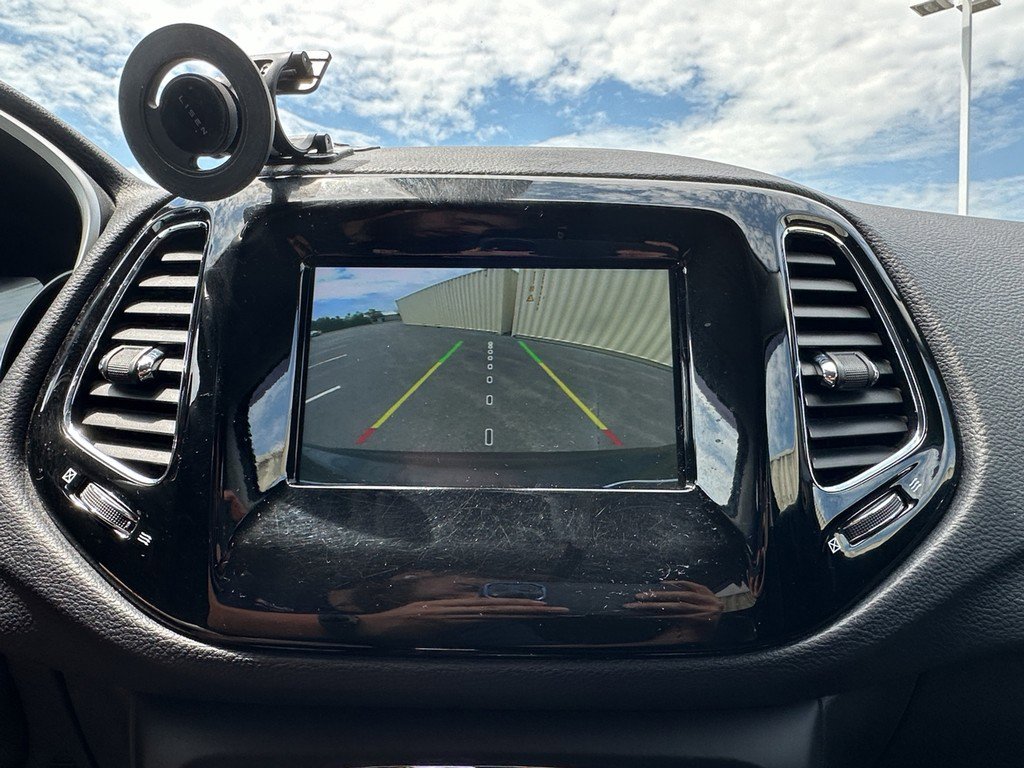 Used 2021 Jeep Compass Latitude image 18