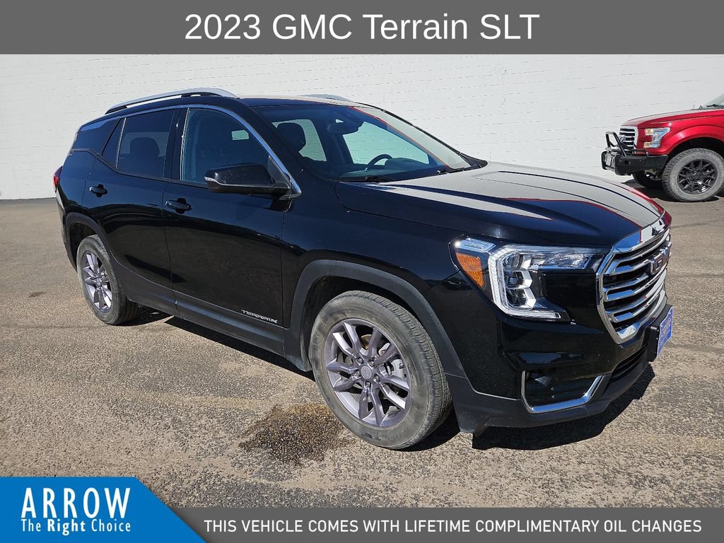 Used 2023 GMC Terrain SLT FWD image 1
