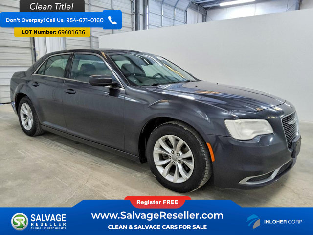 Used 2015 Chrysler 300 Limited RWD image 5