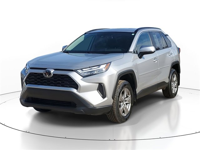Used 2023 Toyota RAV4 XLE image 2