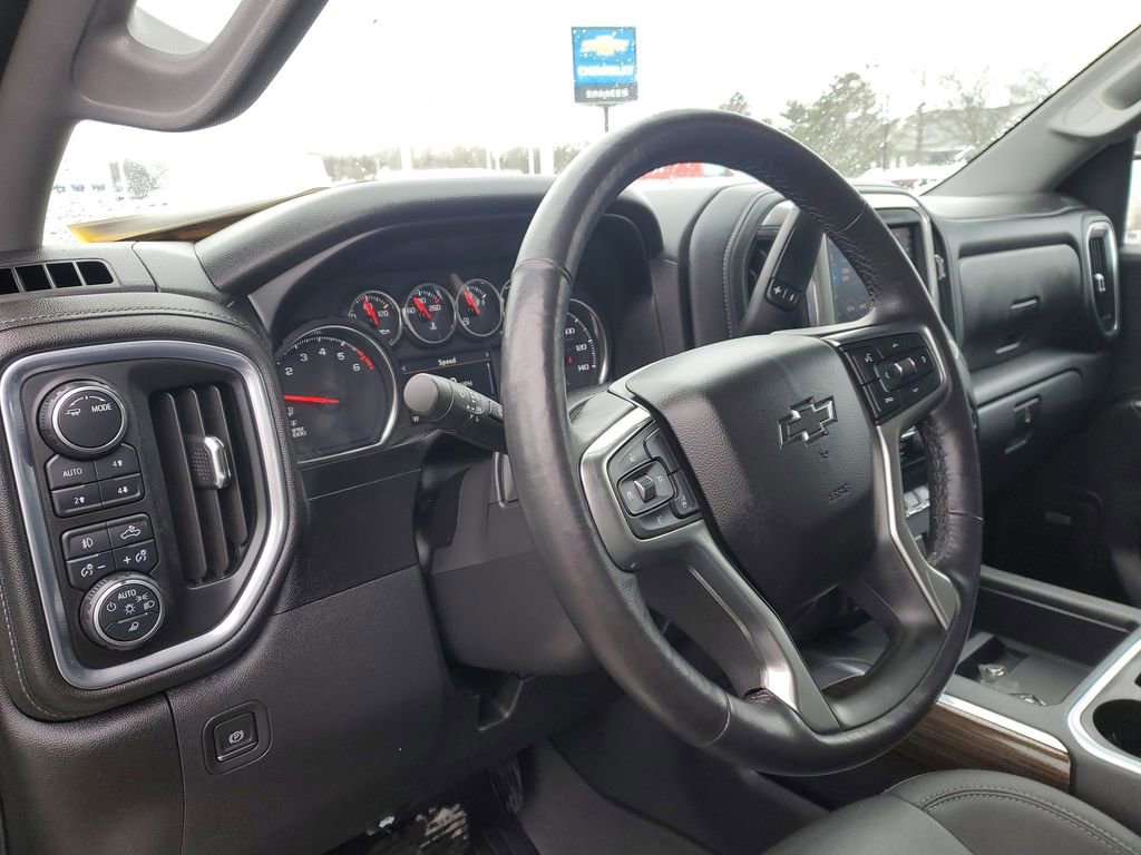 Used 2021 Chevrolet Silverado 1500 LT Trail Boss w/ Convenience Package II AWD/4WD image 9