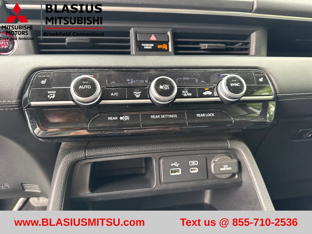 Used 2023 Honda Pilot Touring image 16