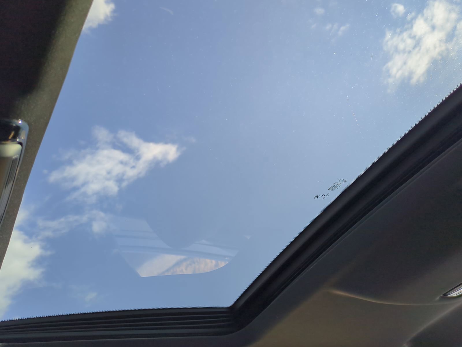 Used 2023 BMW M550i xDrive image 27