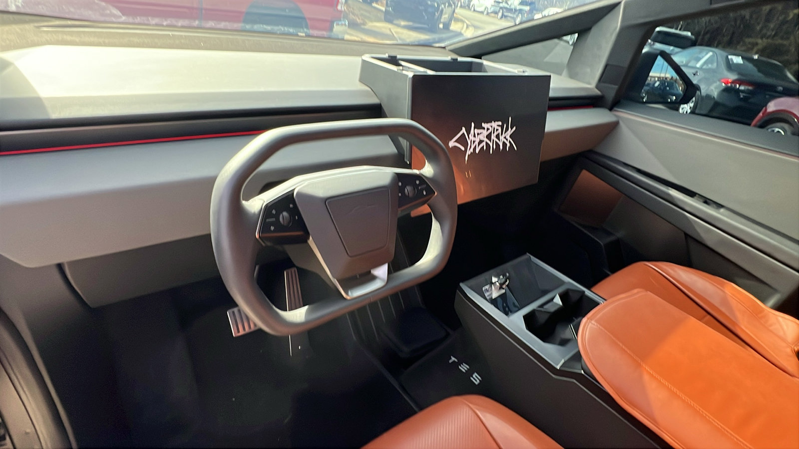 Used 2025 Tesla Cybertruck AWD Crew Cab image 24