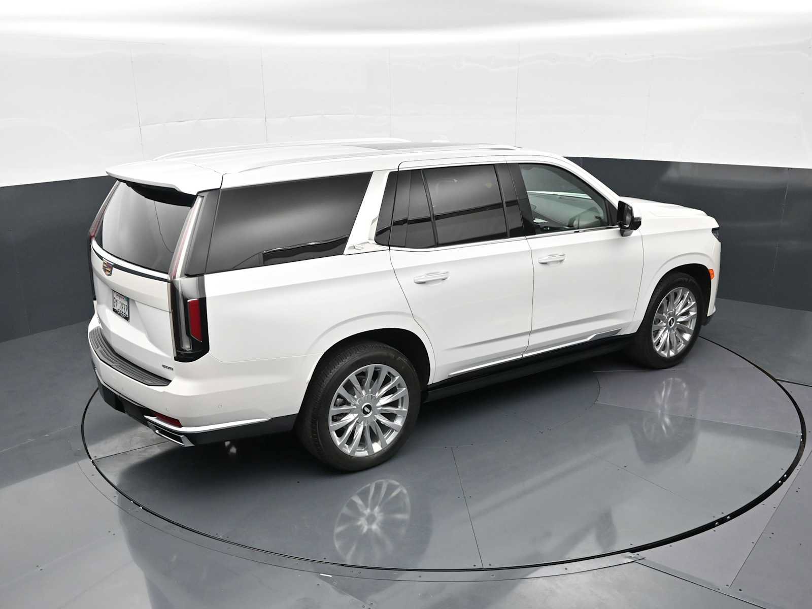 Used 2024 Cadillac Escalade Premium Luxury w/ Performance Package AWD/4WD image 22