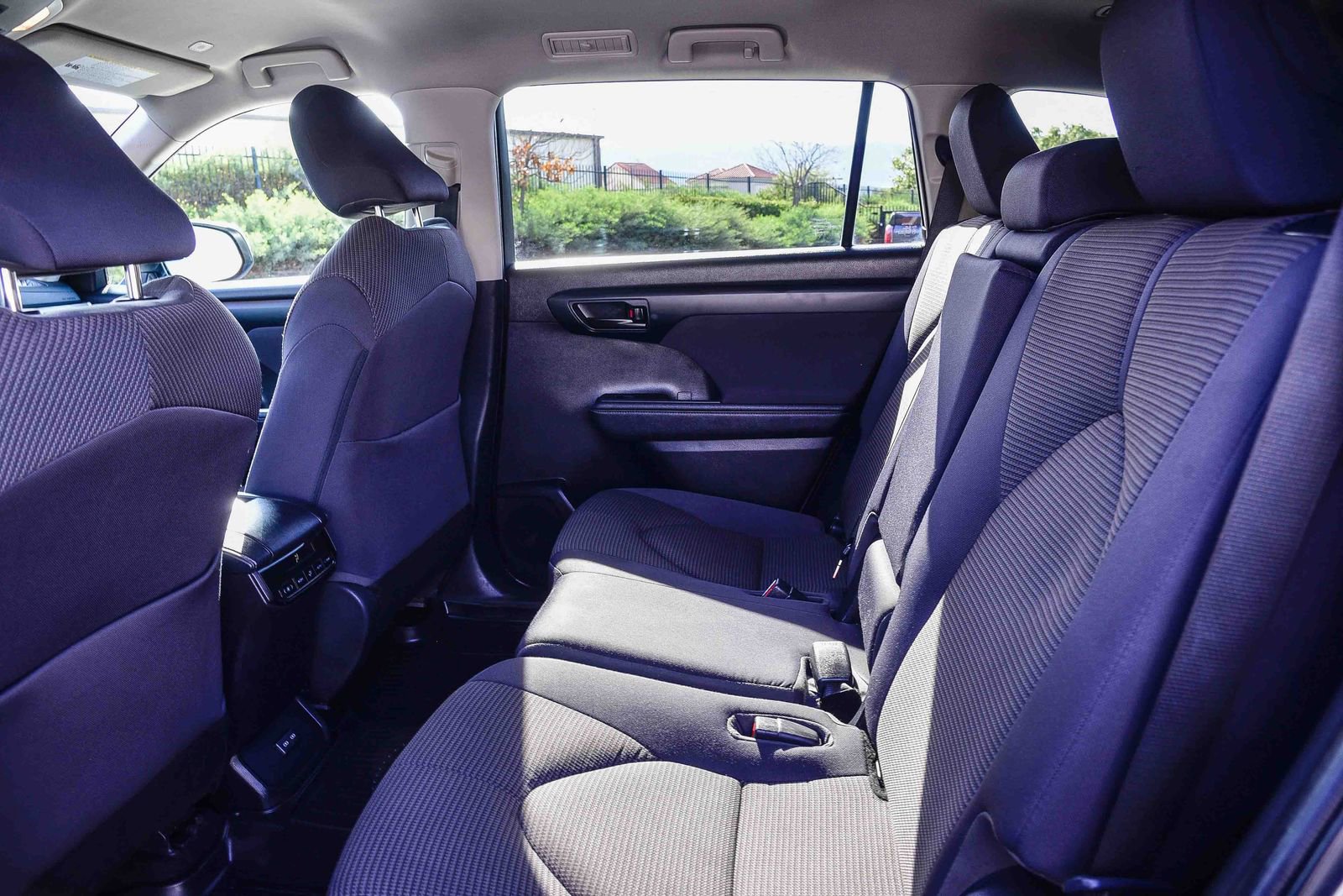 Certified 2023 Toyota Highlander LE image 21