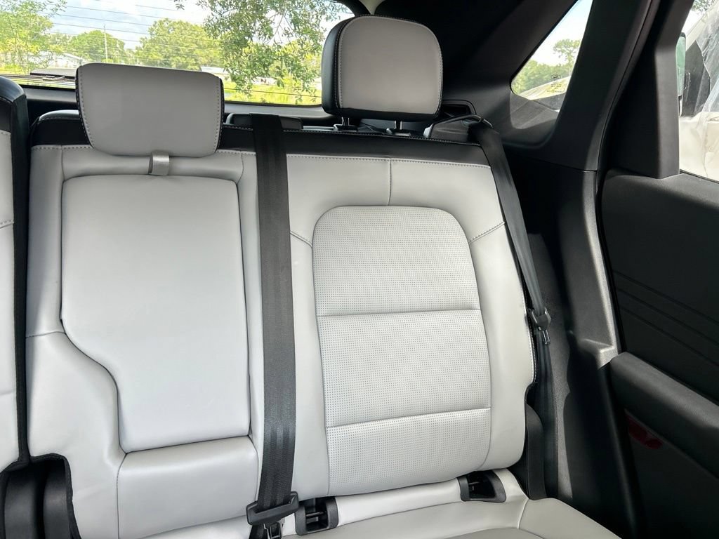 Used 2023 Ford Escape Platinum AWD/4WD image 14
