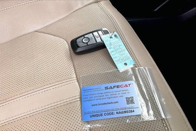 Used 2022 Ford Expedition Max Limited image 11