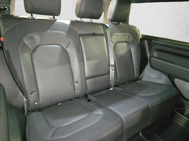 Certified 2024 Land Rover Defender 90 X-Dynamic SE image 11