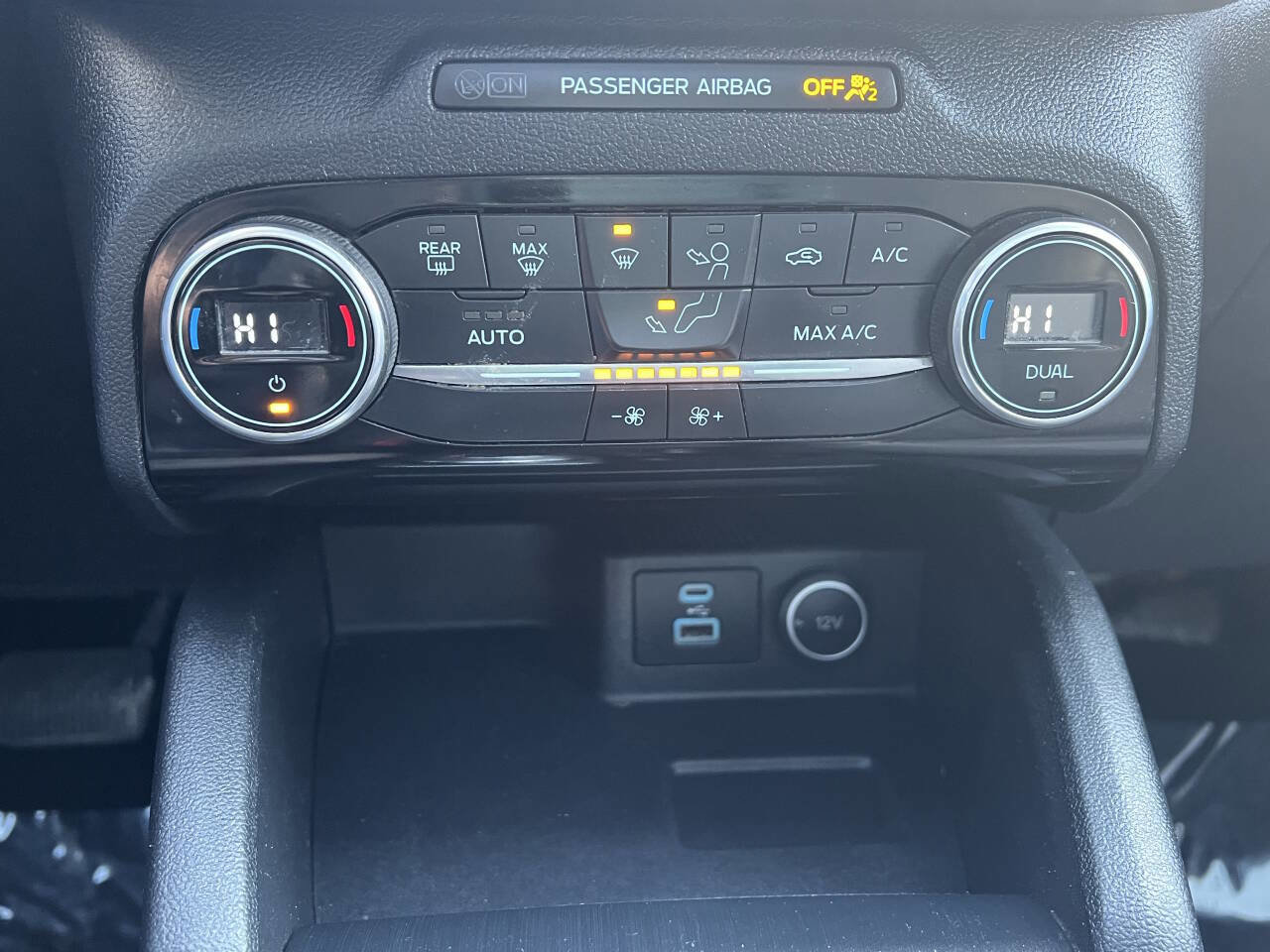 Used 2021 Ford Escape SE FWD image 26