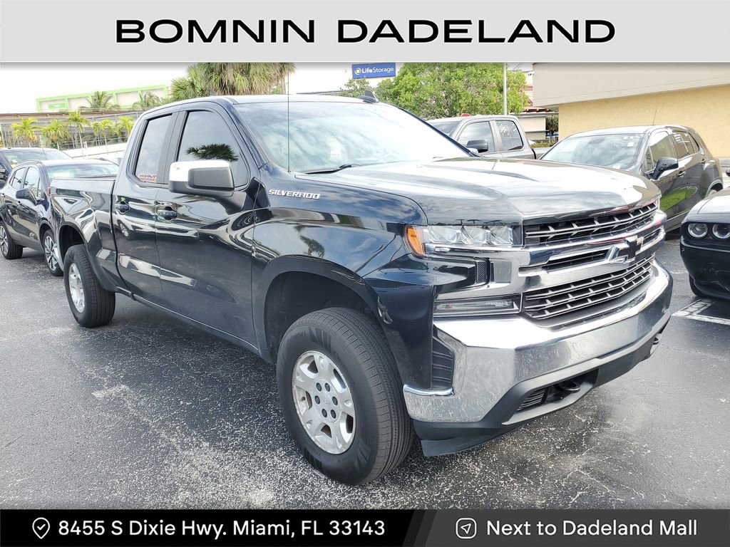 Used 2020 Chevrolet Silverado 1500 LT w/ Trailering Package image 1