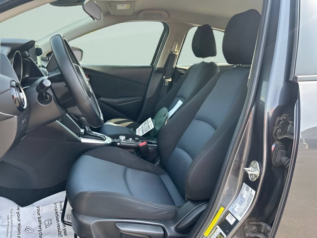 Used 2019 Toyota Yaris LE FWD image 15