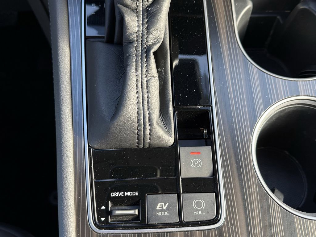 Used 2021 Toyota Sienna Limited FWD image 31