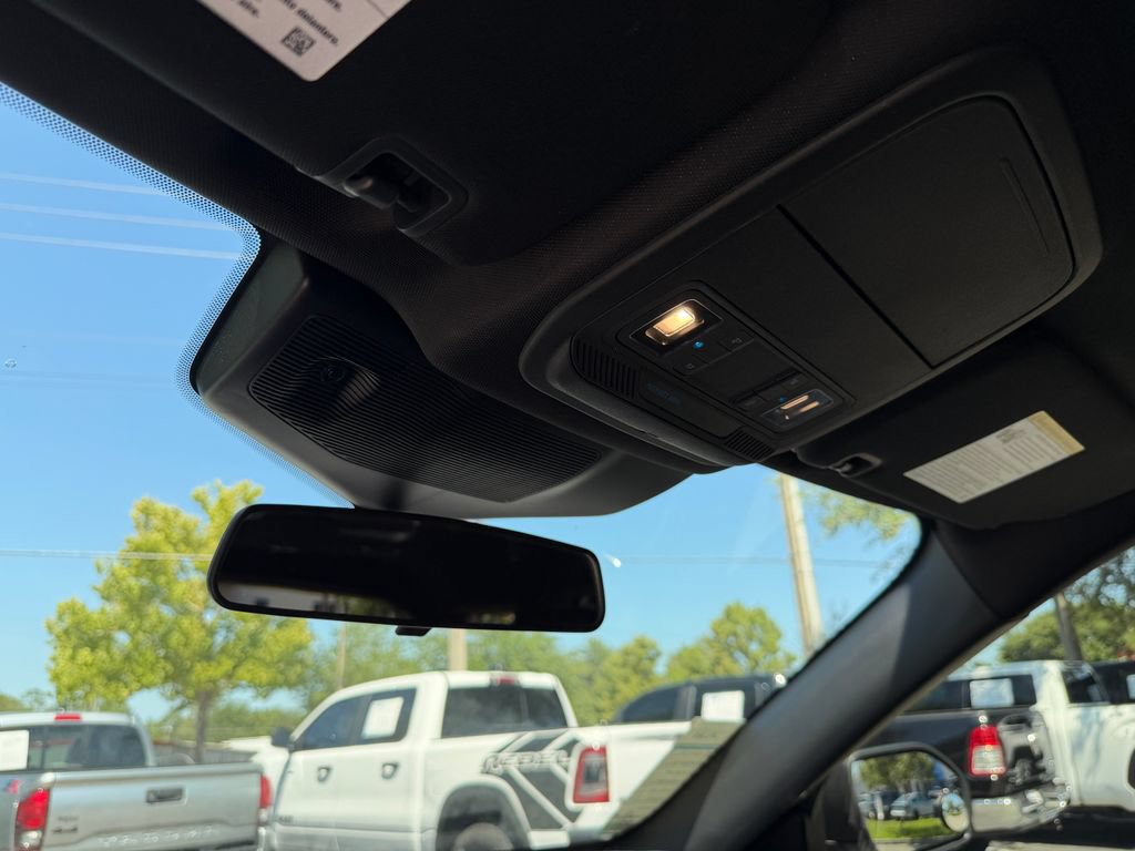 Used 2020 Ford Explorer XLT w/ Equipment Group 202A RWD image 29