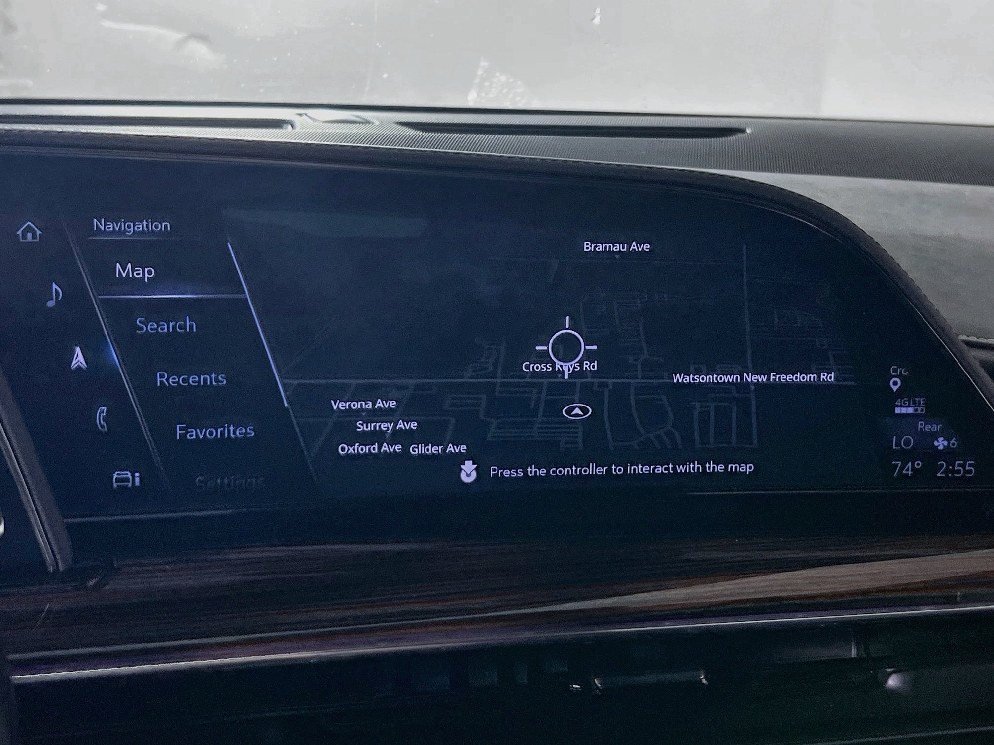 Used 2022 Cadillac Escalade Luxury w/ LPO, Illumination Package AWD/4WD image 13