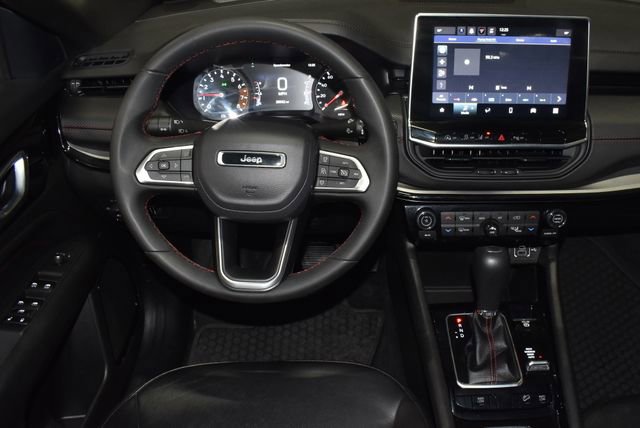 Certified 2025 Jeep Compass Trailhawk image 13