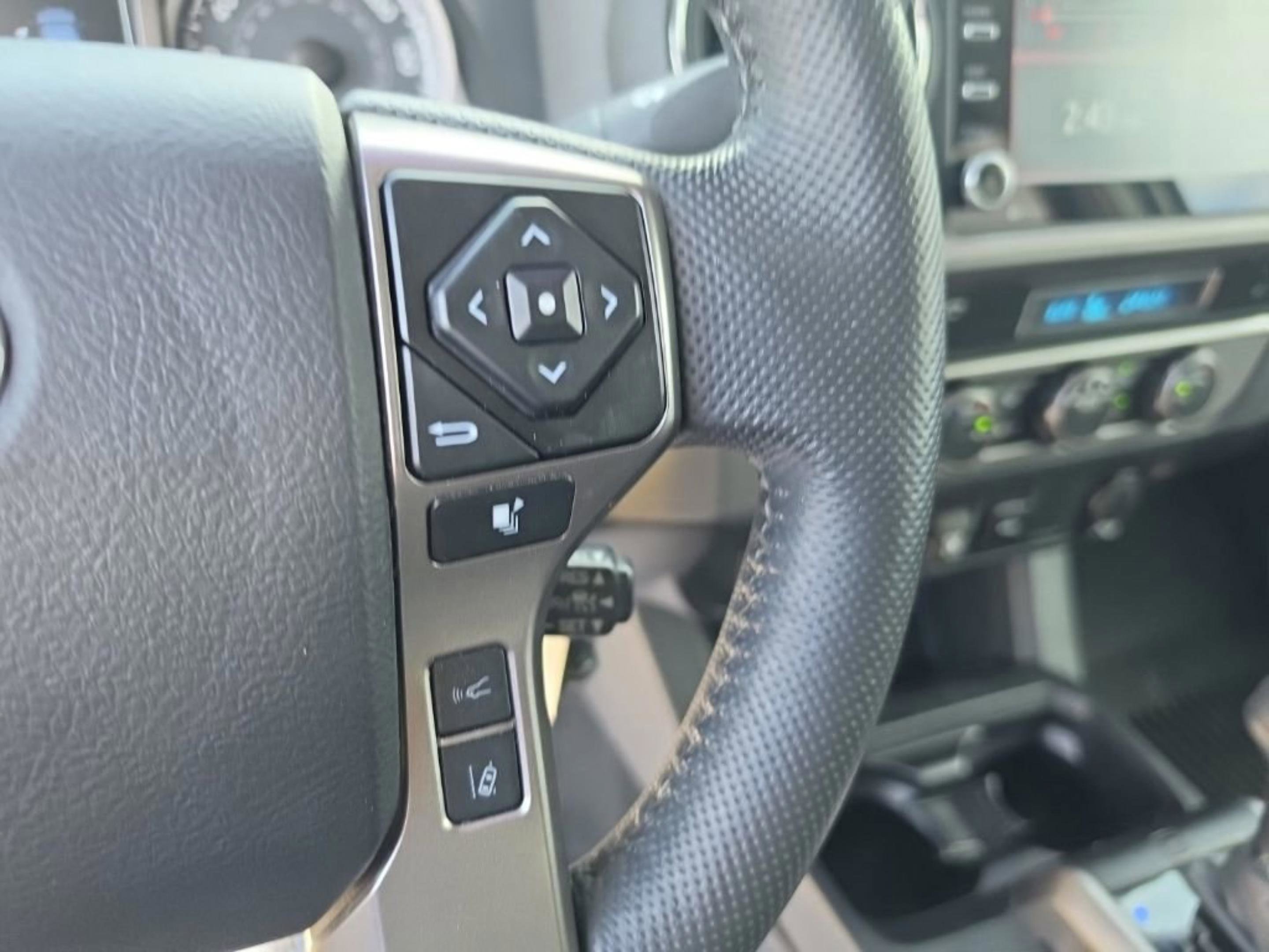 Used 2022 Toyota Tacoma SR5 w/ Technology Package RWD image 17