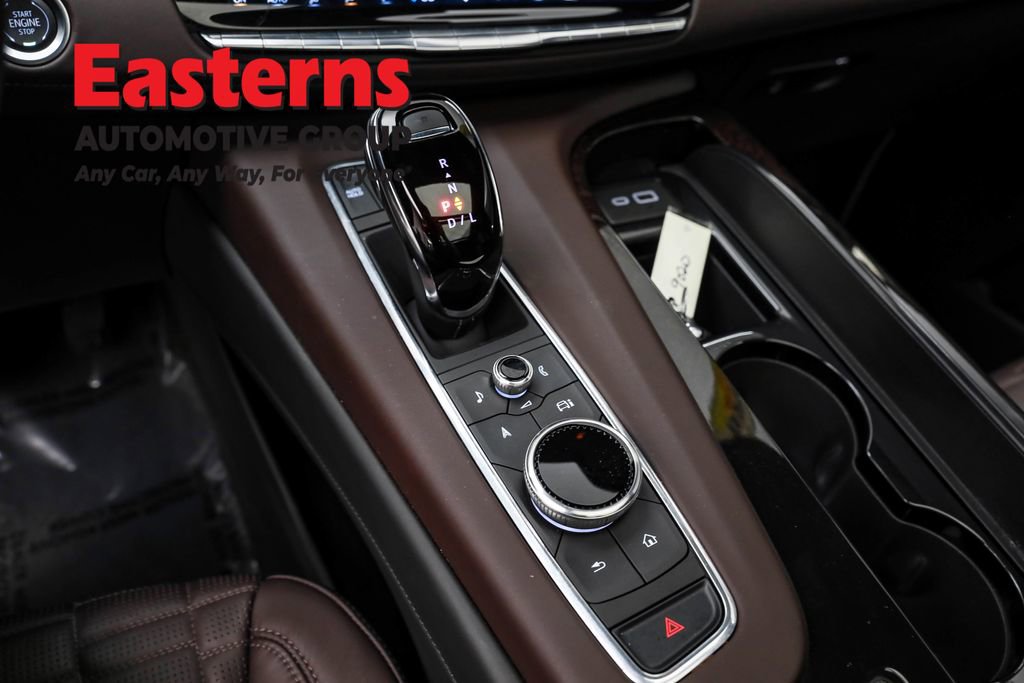 Used 2024 Cadillac Escalade Sport Platinum w/ LPO, ONYX Package image 13