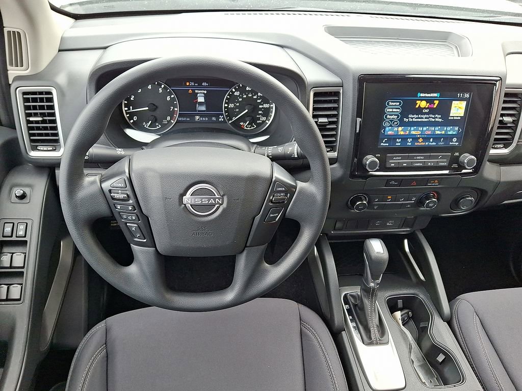 Used 2023 Nissan Frontier SV image 12